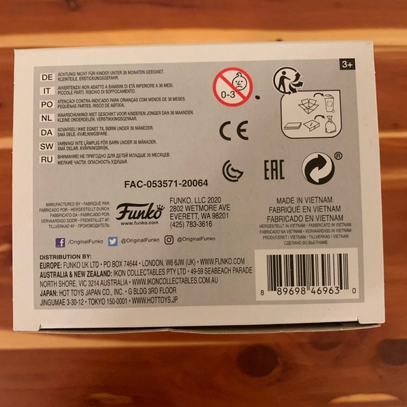 Funko Pop Black Widow - Picture 5 of 6